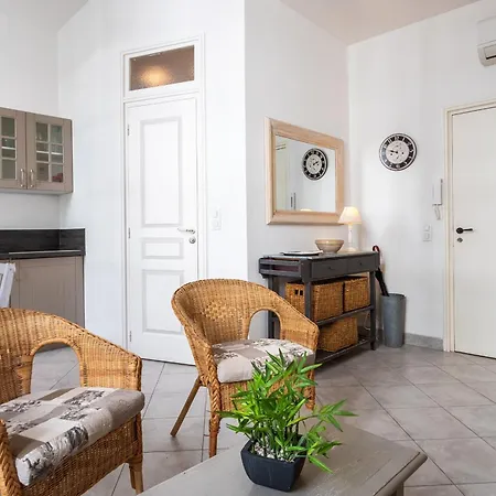 Freres Pradignaclat1101 Apartment *